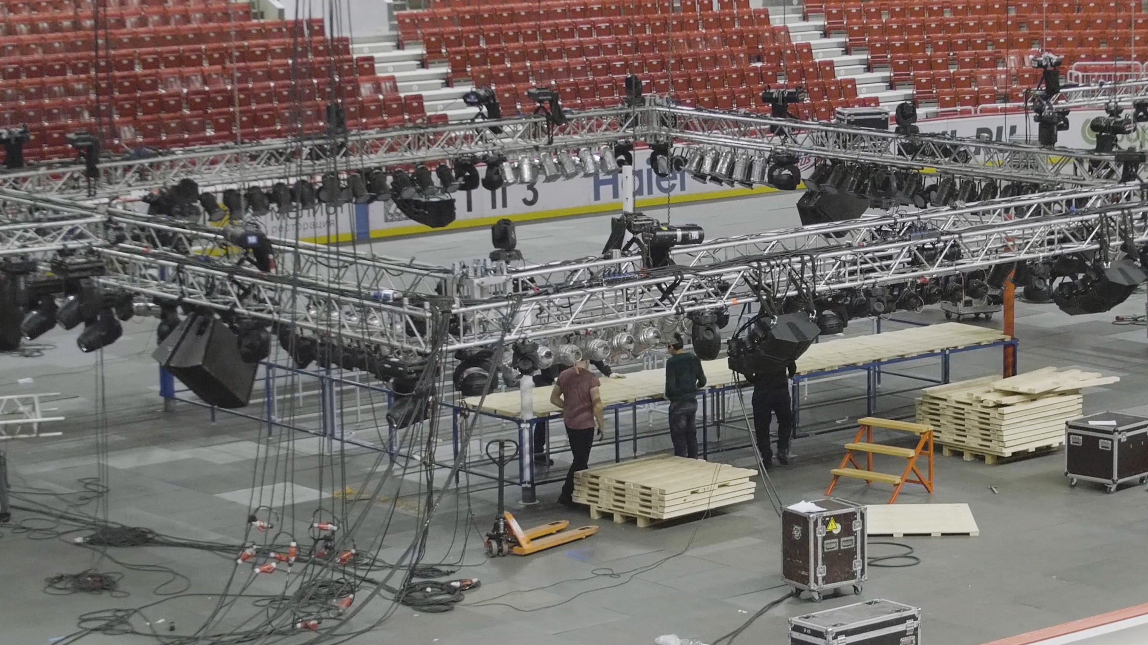Expert Live Event Payroll Services, Hire Pro AV Tech, Stagehand Broker ...